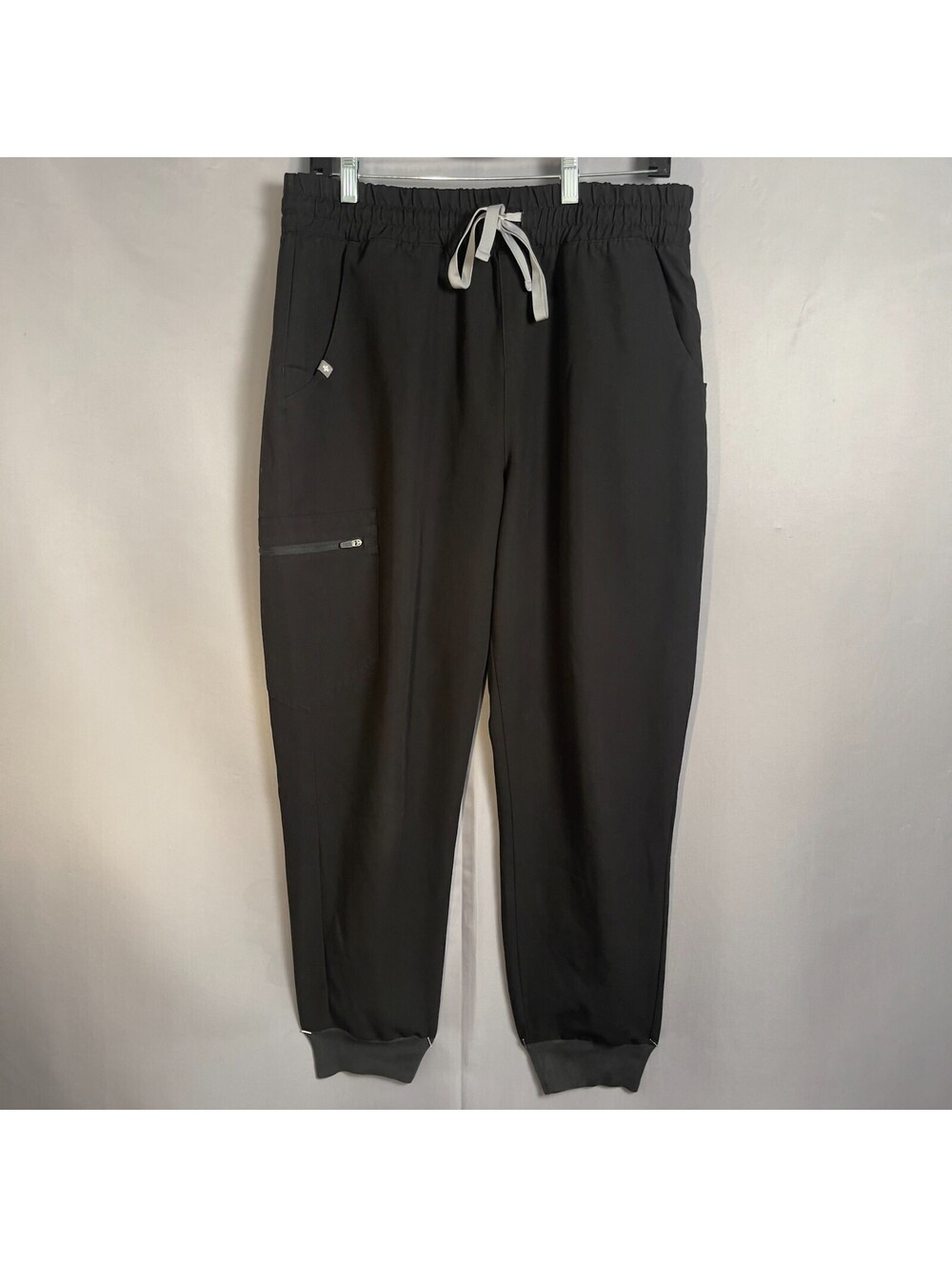 FIGS Women’s Zamora Ruched Scrub Jogger Pants Black Large Petite L/P